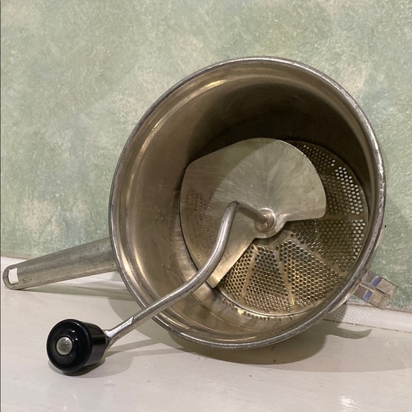 Vintage Foley food mill, 2 quart, stainless steel - Picture 1 of 8